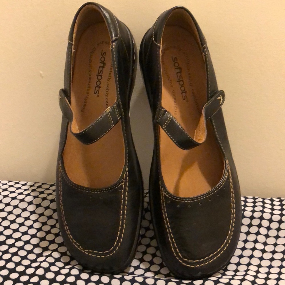 Softspot Black leather maryjanes